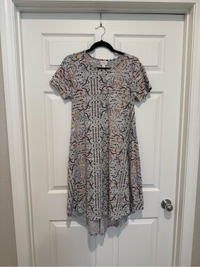LuLaRoe Carly Gray Patterned Short Sleeve Women's Dress - Multicolor Print